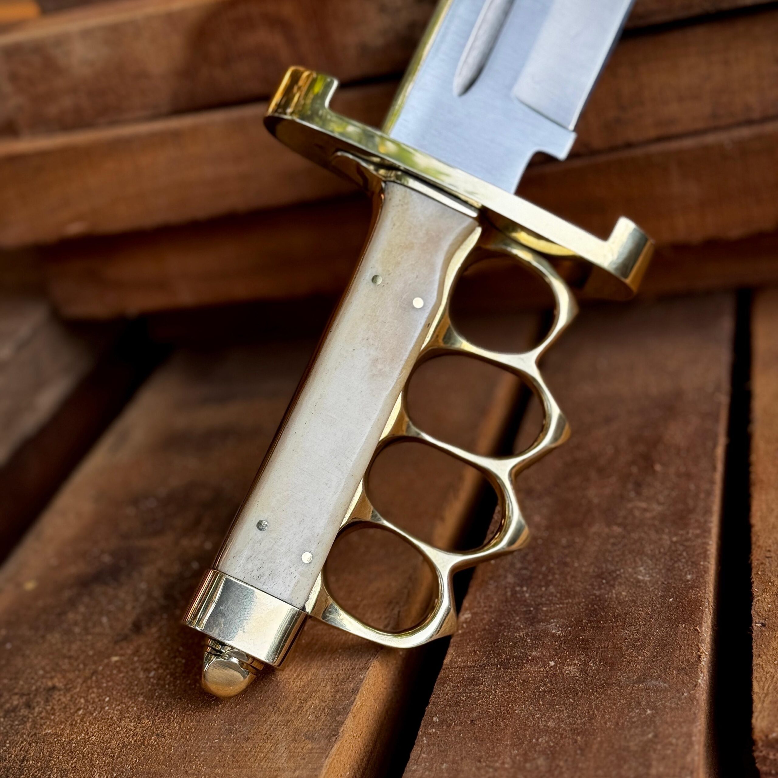 Custom Handmade D2 Steel Tactical Bowie Hunting Knife Comes with Sheath - Image 4