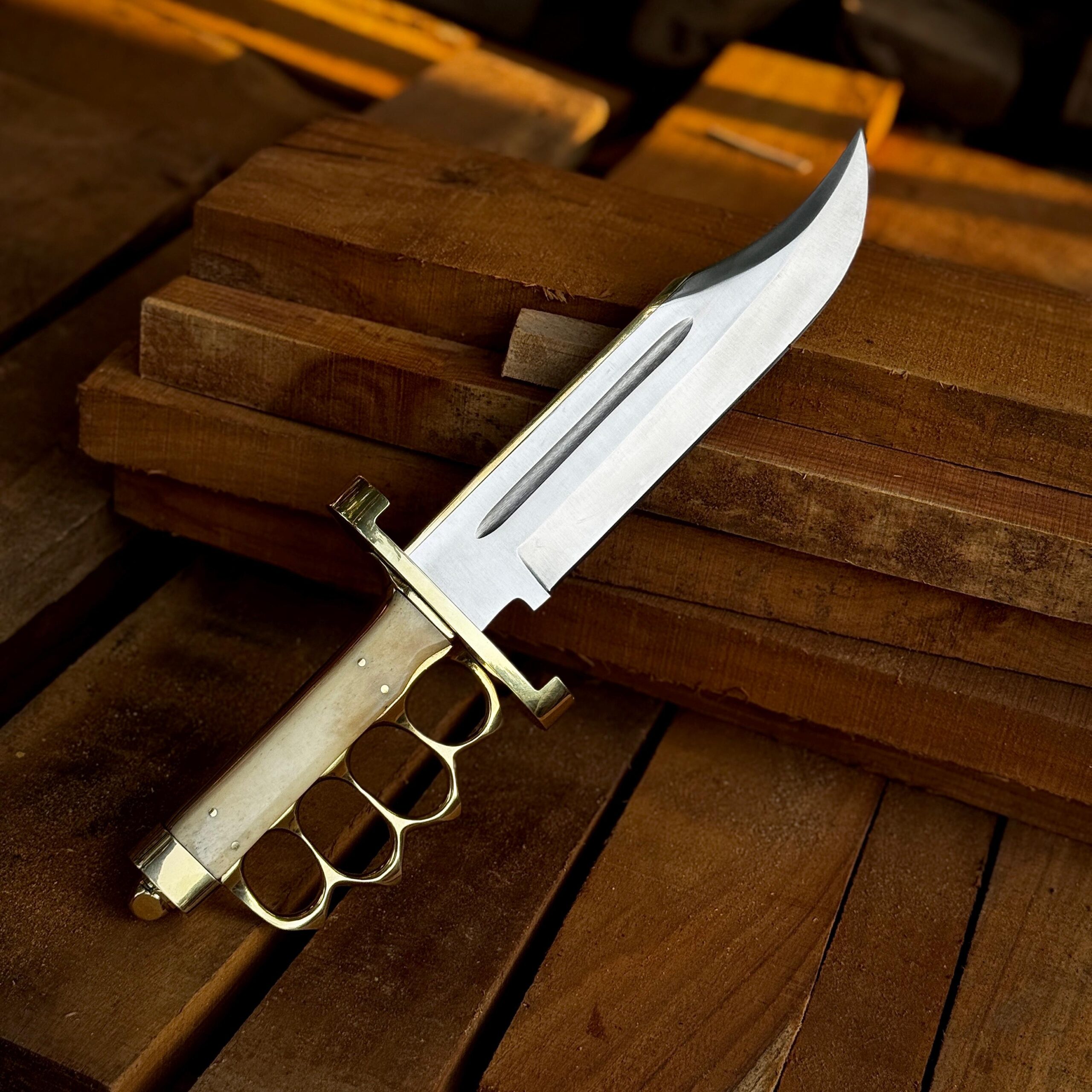 Custom Handmade D2 Steel Tactical Bowie Hunting Knife Comes with Sheath - Image 2